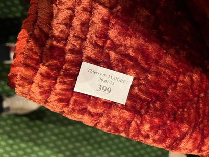 null Lot of bedspreads including a velvet overstitched rust, another in blue cotton...