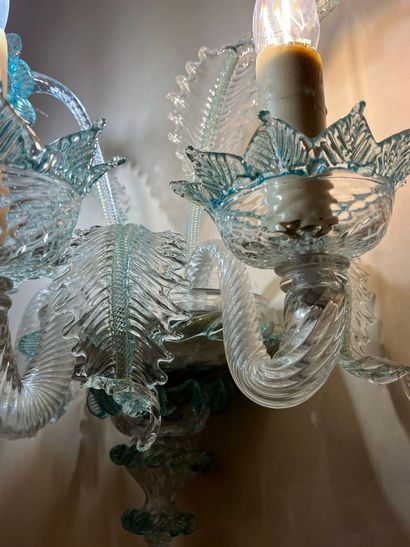 null Pair of sconces with one arm of light in glass of Venice, leaves and flowered...