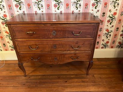 Chest of drawers in stained wood, fluted...