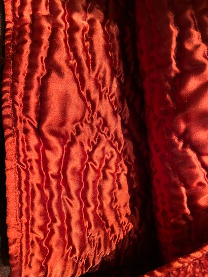 null Lot of bedspreads including a velvet overstitched rust, another in blue cotton...