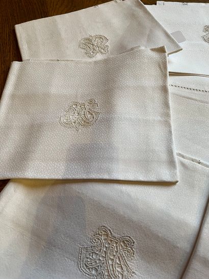 null Tablecloth in granite cotton, embroidery days and crossed days, embroidery openwork...