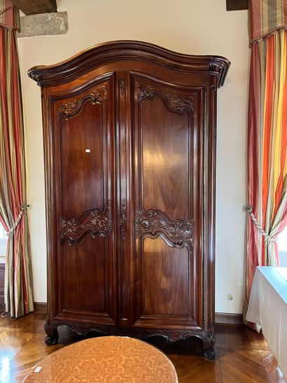 Large cabinet called port, in mahogany molded...