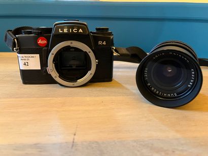 Appareil photo Leica R4 et objectif Summicron...