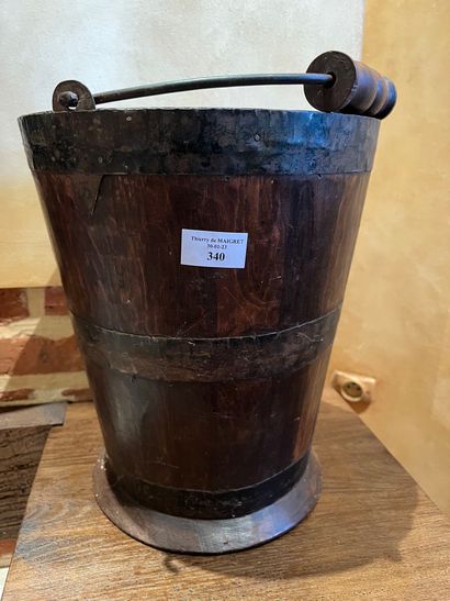 null Wooden bucket with metal frame 
H : 31 cm

COLLECTION by APPOINTMENT and PRESENTATION...