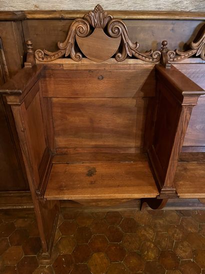 null Suite of three church stalls in walnut with four seats, folding seats. 
H :...