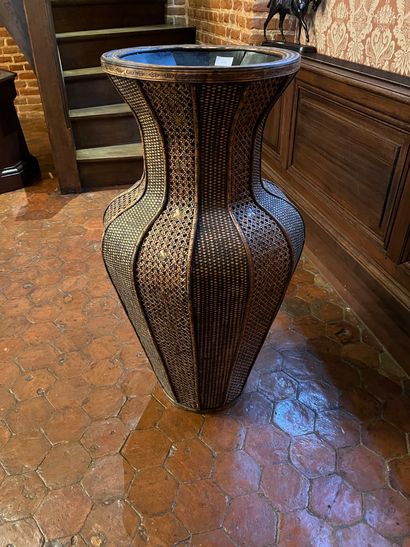 Baluster vase with cut sides in wicker and...