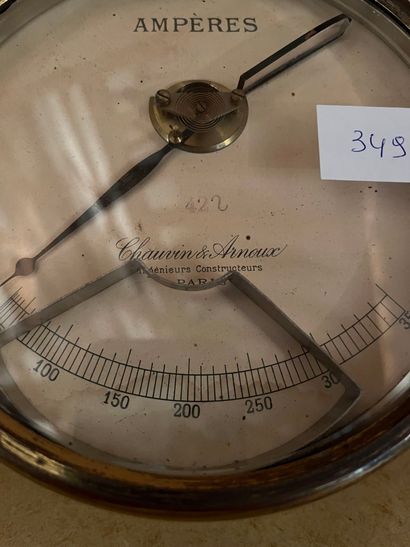null Ammeter in copper dial signed CHAUVIN ARNOUX Paris. Diameter 18 cm.

COLLECTION...