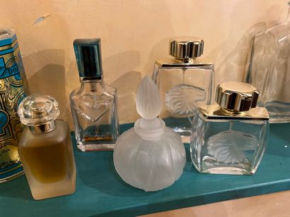 null Set of perfume bottles and glass trimmings
Shine


COLLECTION by APPOINTMENT...