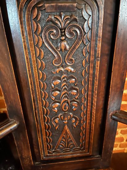 null Caquetoire in stained and carved wood. Wormwood. Gothic style.
H : 121 - W :...