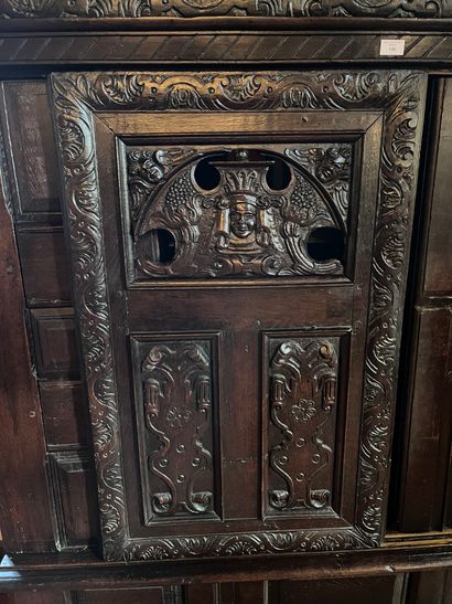 null Closed bed in carved wood. Brittany XIXth century. Transformations.
H : 172...