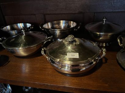null Lot in silver plated metal including four covered vegetable dishes on pedestal...
