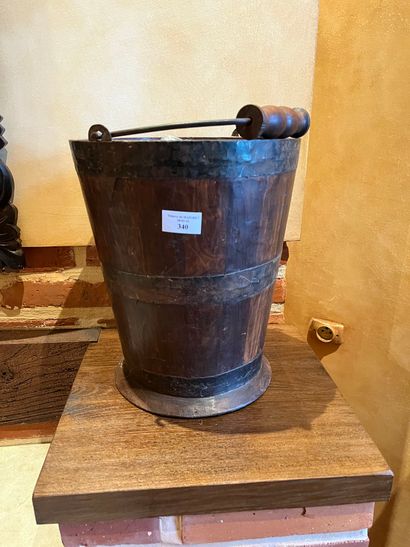 Wooden bucket with metal frame 
H : 31 cm

COLLECTION...