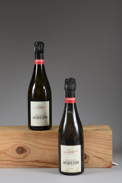 null 2 bottles CHAMPAGNE "Dégorgement tardif", Jacquesson (elt; 1 "736", 1 "734"...