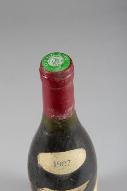 null 1 bouteille RICHEBOURG, Henri Jayer 1987 (ea tachée, bandeau très taché, macaron...