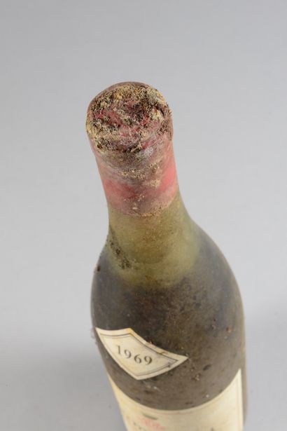 null 1 bouteille POMMARD "Clos des Épeneaux 1er cru", Comte Armand 1969 (es, LB)