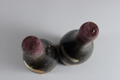 null 2 bottles VOSNE-ROMANÉE "Aux Brulées 1er cru", Méo-Camuzet 1989 (1 elt, 1 et,...