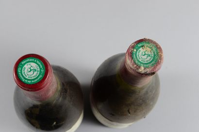 null 2 bouteilles VOLNAY "Les Caillerets 1er cru", La Pousse d'Or 1986 (elt, etla,...