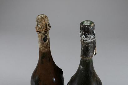 null 2 bouteilles CHAMPAGNE "Cuvée William Deutz", Deutz (1 de 1988: ett, ela, coiffe...