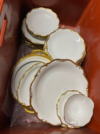 null Manette de service en porcelaine blanc/or, Allemagne, Bavière