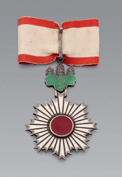 Croix de commandeur de l'ordre du Soleil...