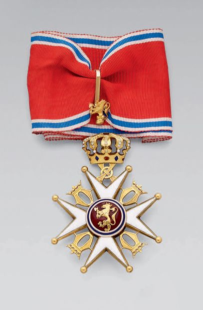 Croix de commandeur de l'ordre de Saint-Olaf,...
