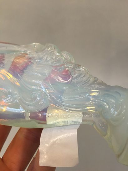 null Naiad 
Opalescent molded glass signed Sabino Paris on the back 
Height : 17...
