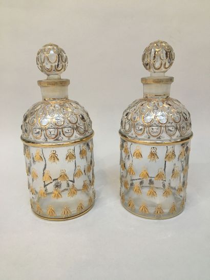 null Guerlain - "Eau de Cologne Impériale - (1853)
Deux flacons en verre incolore...