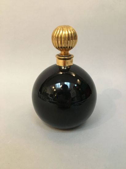 null Lanvin - "Arpège" - (1927)
Bottle model "black ball" version of 1974 in opaque...