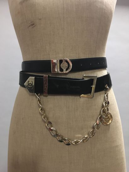 null CHANEL: Set of 2 black leather belts, one of which has a chain yoke with a logo....