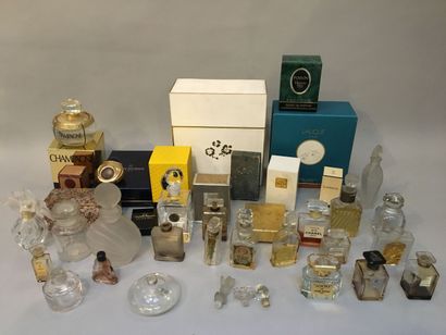 null Various Perfumers - (years 1920-1980)
Assortment of 23 bottles, some without...