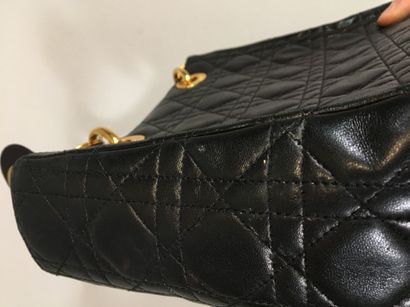 null Christian DIOR
Lady Dior" bag 24 cm in black cane leather, double handle, zipper...