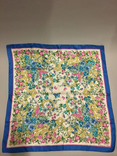 null Yves SAINT LAURENT, Christian DIOR: Lot of 2 silk squares printed with floral...