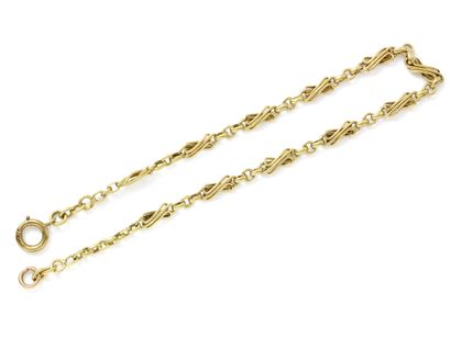 null 750 thousandths gold watch chain, fancy mesh, with spring-ring clasp. French...