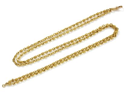 null Necklace in 750-thousandths gold, composed of 2 rows of fancy link chain. (transformation)...
