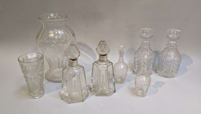 null A pair of decanters Art Deco, gross weight 2 kg150 (accidents, chips, dents),...