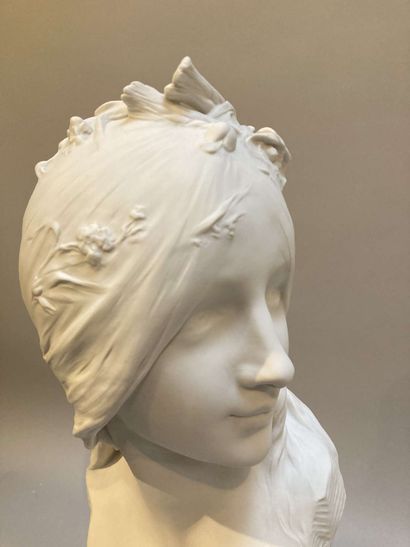 null Important buste de jeune femme en biscuit marqué Sevres 1908, d'après "R ROZET...