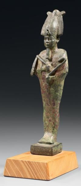 null Statuette représentant Osiris momiforme. Il porte le sceptre Heka, le flagellum...