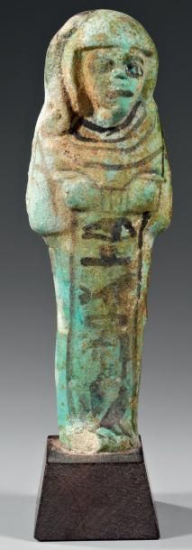 null Chaouabti inscrit sur une colonne ventrale au nom de Hori, grand prêtre de Ptah...