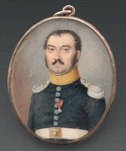 null Miniature ovale sur ivoire: Portrait d'un capitaine du 7e régiment de cuirassiers;...