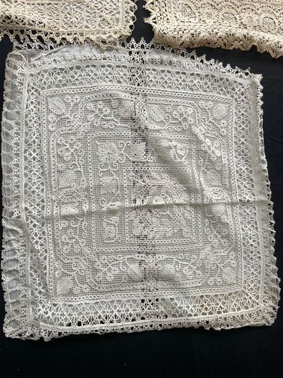 null Lot of 5 beautiful pillowcases of bed linen and cotton lace and embroidery,...