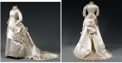 Robe de mariée vers 1885, satin ivoire, ligne...