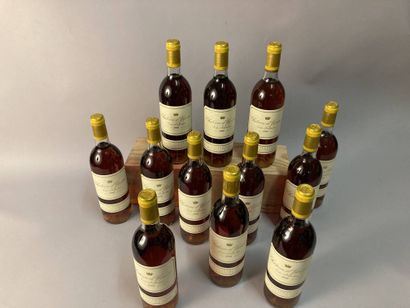 null 12 bouteilles Château D'YQUEM, 1° cru supérieur Sauternes 1990 (etlt, 1 J, 9...