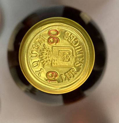 null 12 bouteilles Château D'YQUEM, 1° cru supérieur Sauternes 1990 (etlt, 1 J, 9...