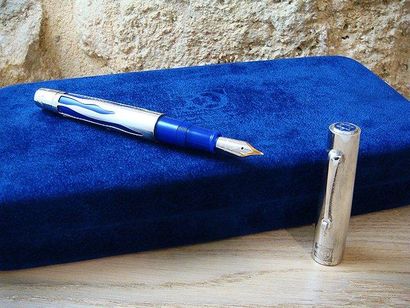 OMAS Edition limitée "Israel 50 Jubilee", année 1998 Stylo plume, corps et capuchon...