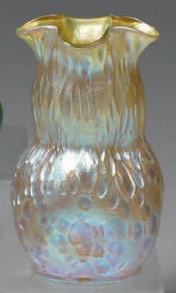 LOETZ Johann (1880 - 1940) Vase «Diaspora» de forme ovoïde à corps et col modelés...