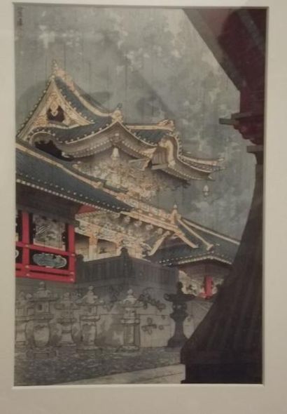 null Estampe
Signée : KASAMATSU ( Shiio Kasamatsu) 1898-1991
« Temple sous la pluie...