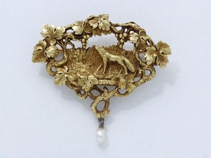null Broche pendentif en or ciselé et ajouré, illustrant la fable de Jean de La Fontaine...