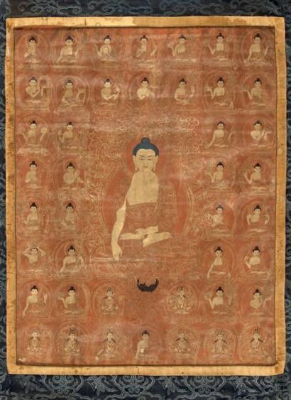 CHINE Tibet - XIXème siècle Bouddhas Tangka en hauteur, détrempe sur toile 79 x 60...