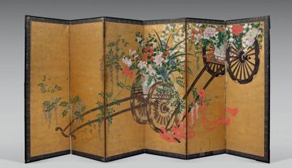 JAPON - Epoque MEIJI (1868 - 1912) Paravent à six feuilles sur papier à fond or à...