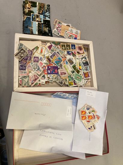 null Lot of various stamps and postcards (including Corsica, Aigeubelle, Antibes,...